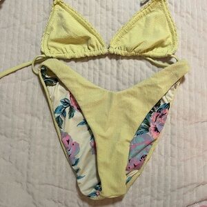 MAAJI Yellow Floral Bikini Set! size small! great condition